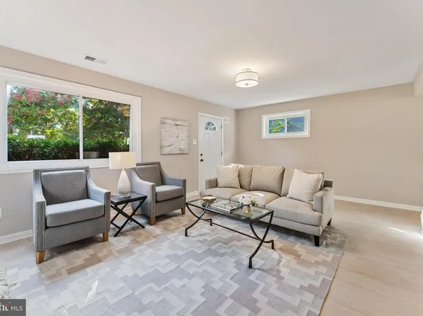 2431 Kent Village Pl, Landover, MD 20785