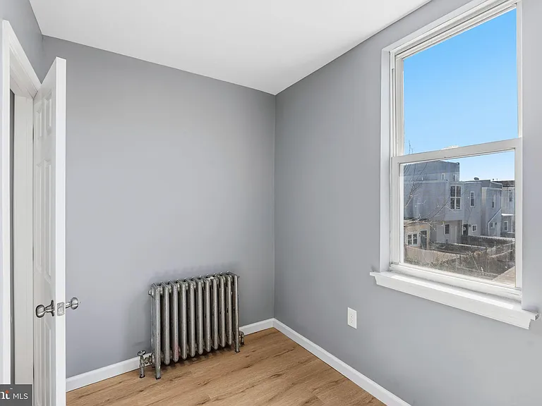 2224 E Clearfield St — Photo 22
