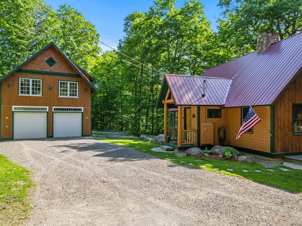 669 S Strong Road, Strong, ME 04983