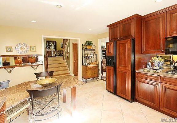 5th image of 26 Clemson Ln
