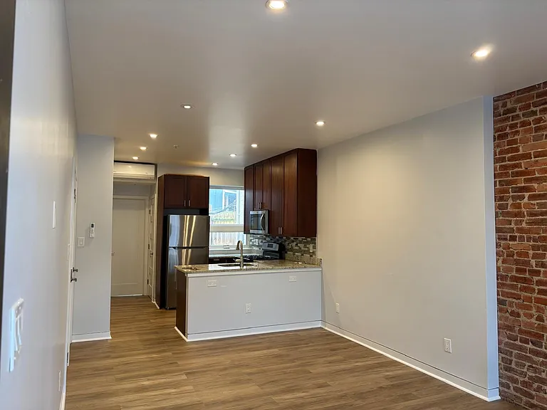 537 Florida Ave NW #2 — Photo 7