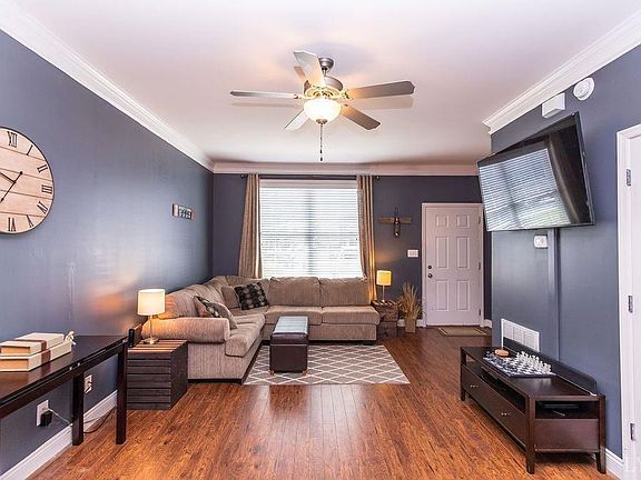4th image of 178 Rowse Dr