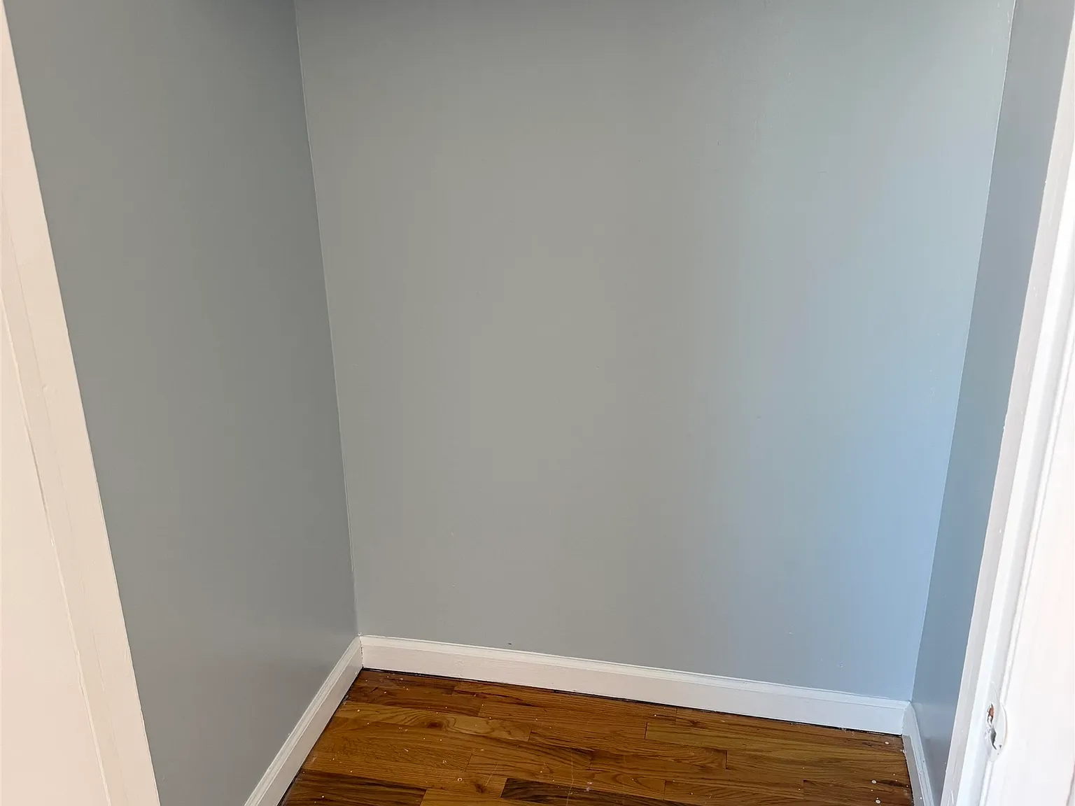 3 bed, 2.0 bath, 2964 sqft, $2,800 — Photo 2