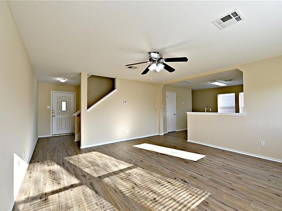 5th image of 105 Mesa Dr