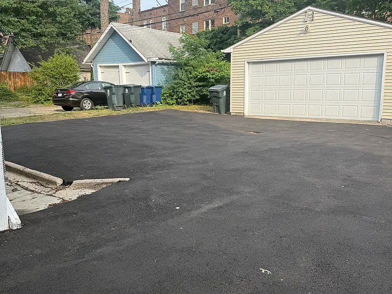 2626 Hampshire Rd — Photo 8