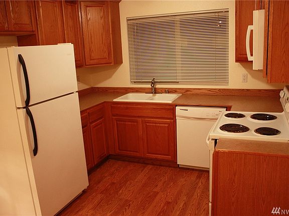 4th image of 1416 Baker Ave #A