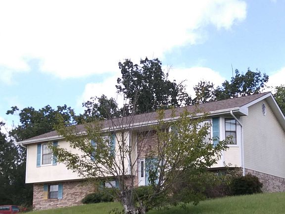 3rd image of 512 Rolling Hills Dr