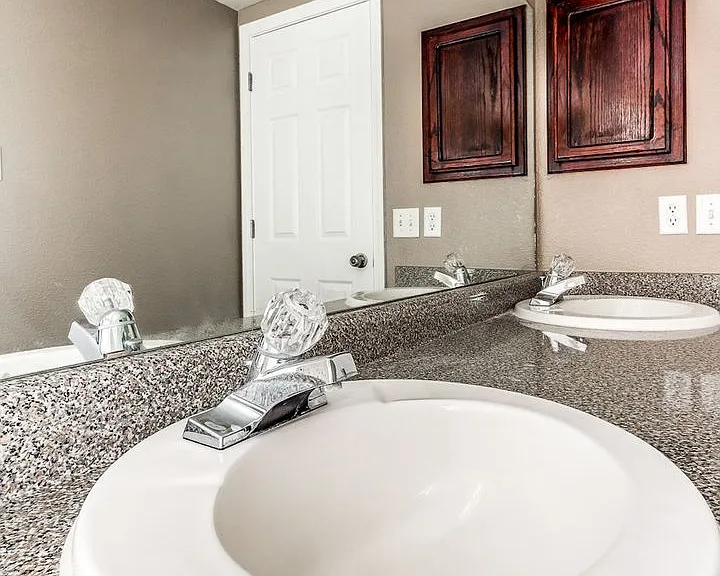 3289 Emerald Point Dr — Photo 21