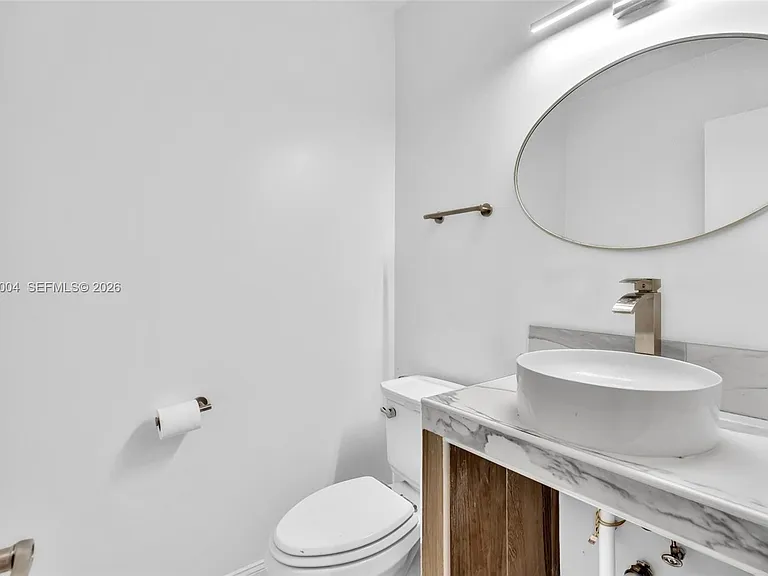 1517 NW 8th Ave #1517 — Photo 21