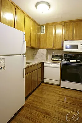 Sold by Bellmarc Realty | media 16