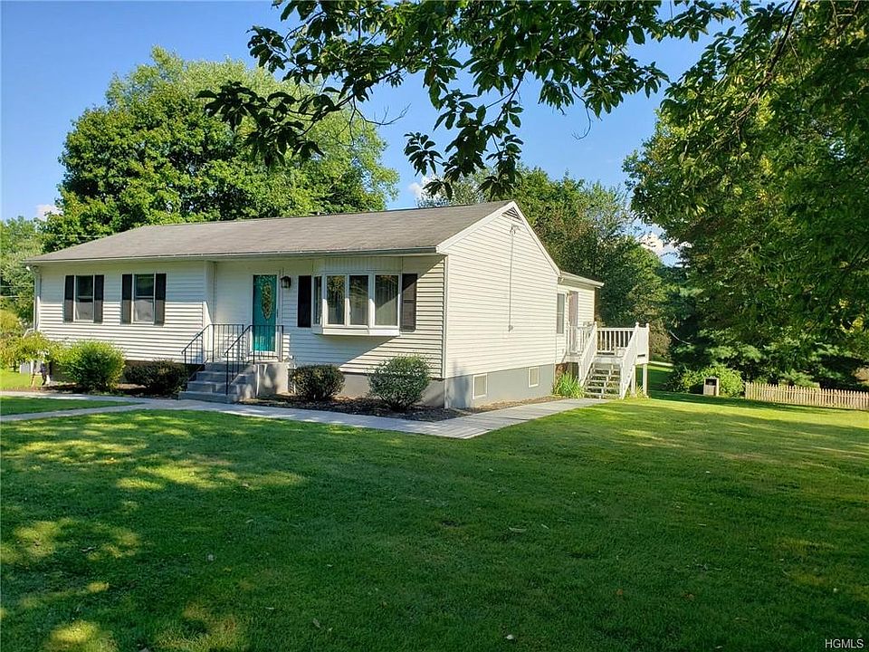 1st image of 9 McNamara Dr
