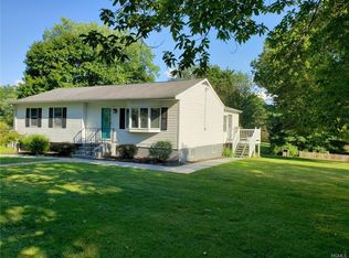 9 McNamara Dr, Campbell Hall, NY 10916