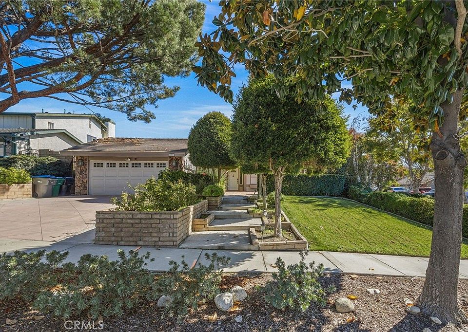 1st image of 1233 Dale Cir
