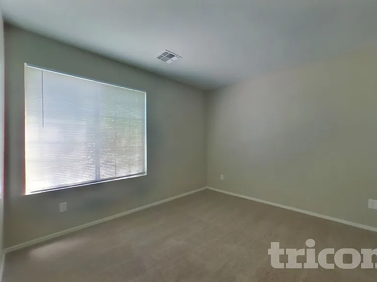 4846 N 113th Dr — Photo 12