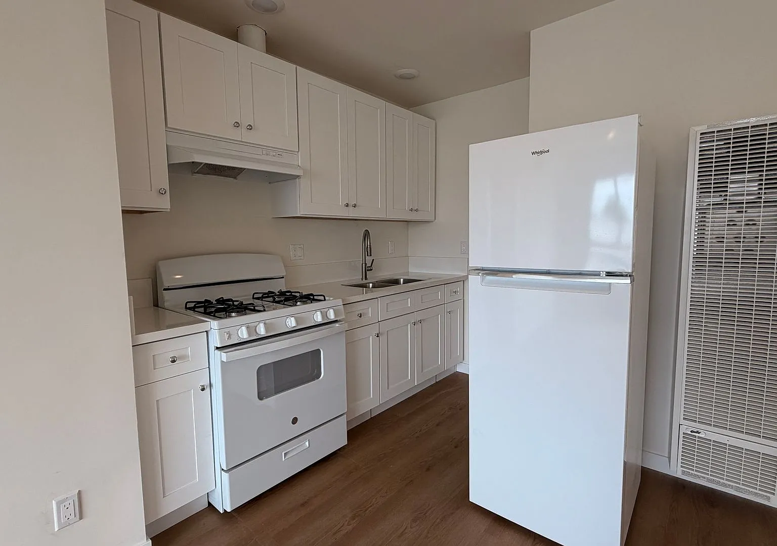 3950 S. Hillcrest Dr., Llc — Photo 4
