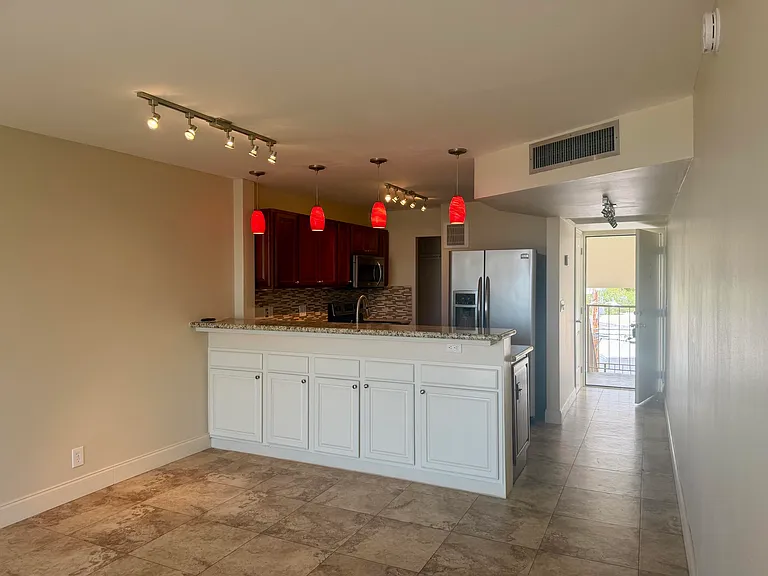 4501 NE 21st Ave #402 — Photo 8