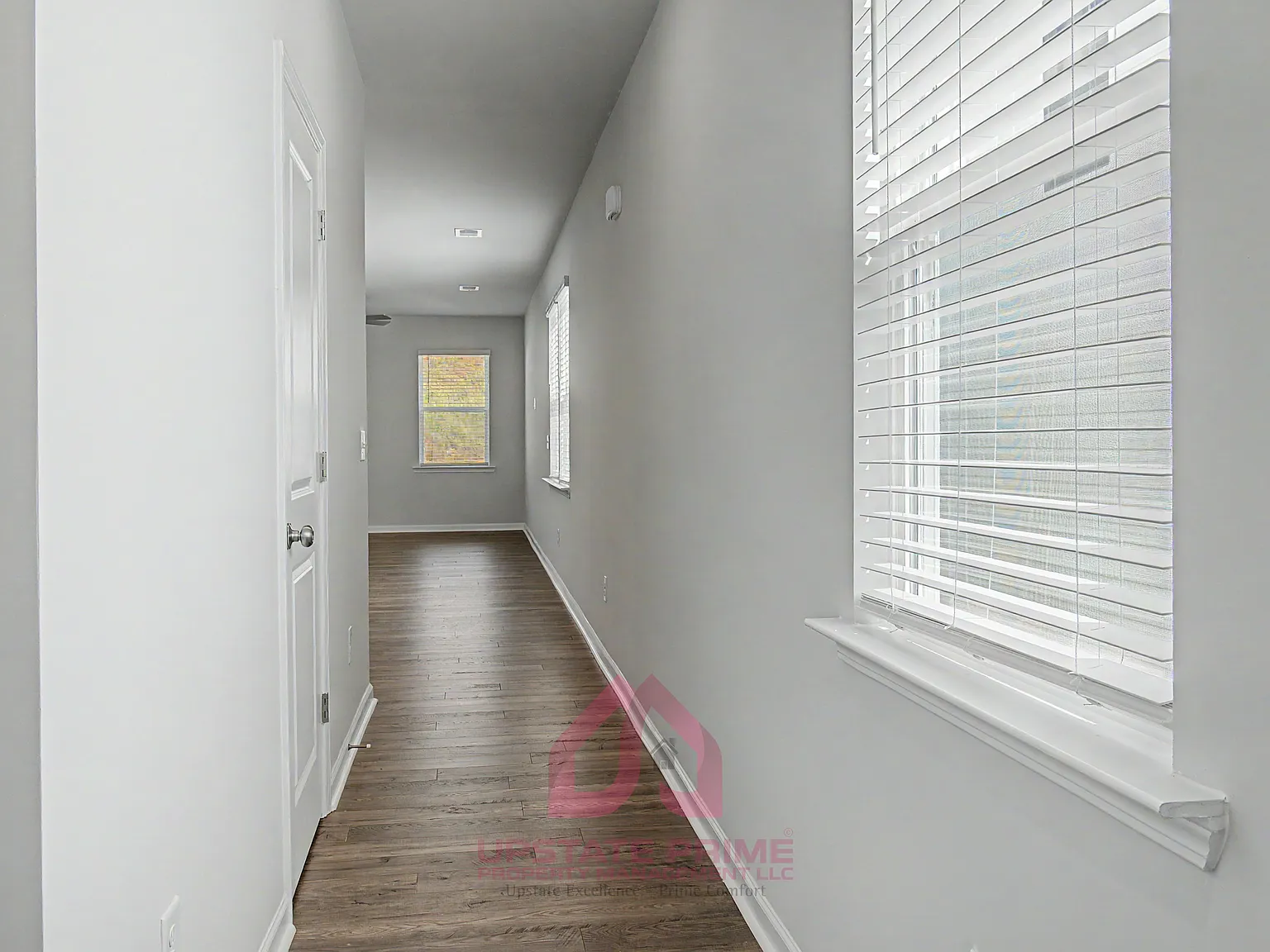 4 bed, 2.5 bath, 2084 sqft, $2,195 — Photo 3