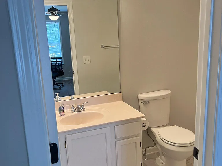 2102 Bennett Ct — Photo 4