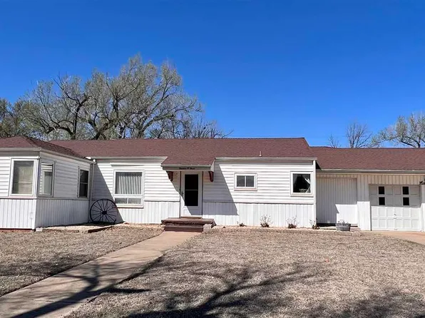 1303 S 2nd St, Blackwell, OK 74631