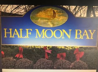 3000 Half Moon Bay Dr, Croton On Hudson, NY 10520