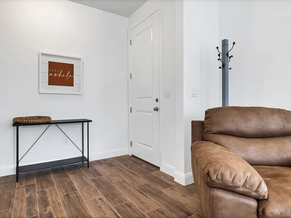 1145 N Riviera Aly, Washington, UT 84780