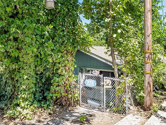 4th image of 771 Woodland Rd
