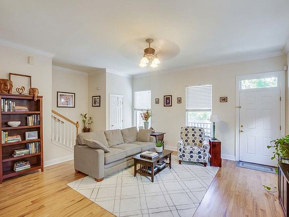 4th image of 4215 Tchoupitoulas St
