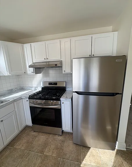 408 Laburnum Rd — Photo 3