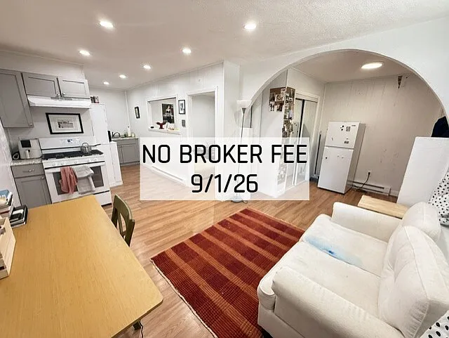 64 Prince St #1