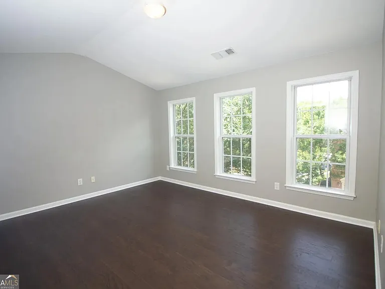 5142 Manerdale Dr SE — Photo 6