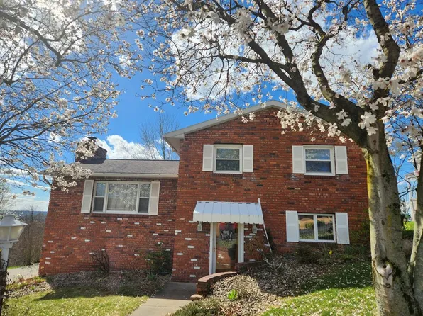 37 Mozart Meadows, Wheeling, WV 26003