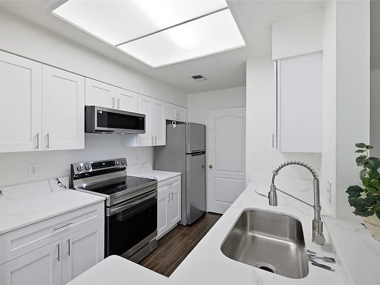 6000 Shepherd Mountain Cv #1309 — Photo 4
