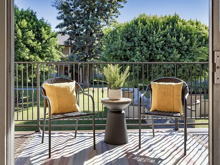 Casa Madrid Apartments — Photo 6