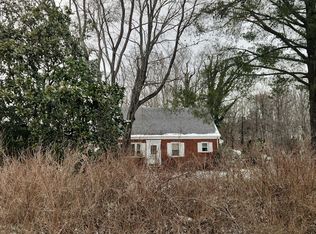 27039 N James Madison Hwy, New Canton, VA 23123