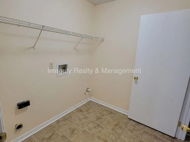 7519 Allspice Cir N — Photo 11