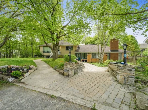 1226 Old Carp Rd, Ottawa, ON K2W 0H5