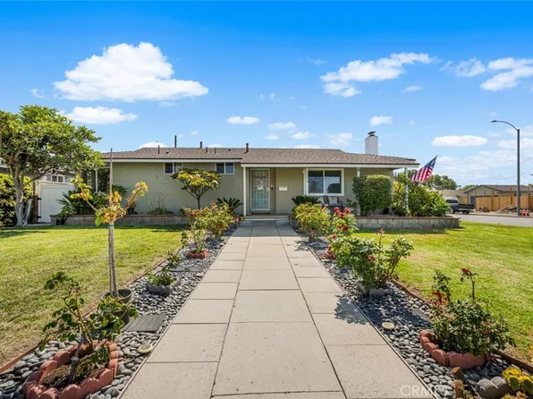 1754 S Norfolk Ln, Anaheim, CA 92802