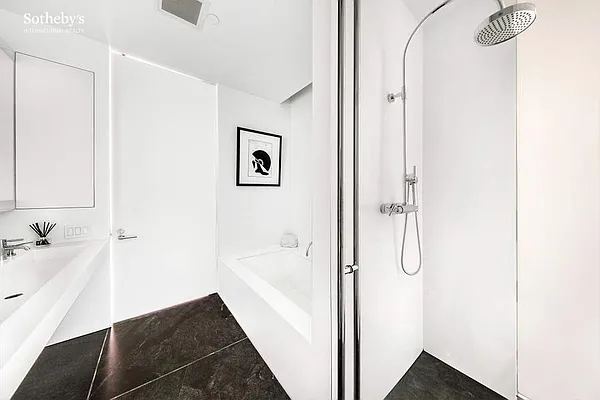 Sold by Sotheby's International Realty | media 11
