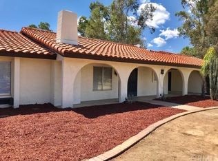 30375 Santa Fe St, Hemet, CA 92543