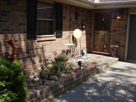 4th image of 1611 Bellaire Ave