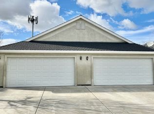 421 N Walnut Ave, Manteca, CA 95336