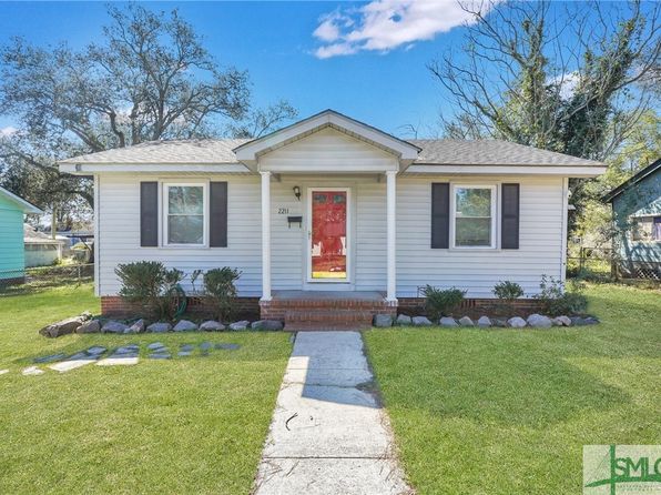 2211 Hawthorne St, Savannah, GA 31404