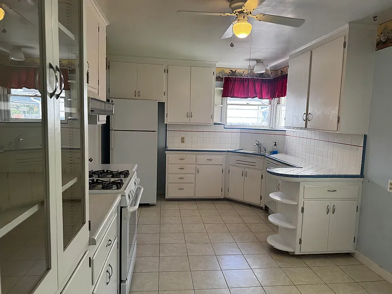 3940 La Verne Way — Photo 15