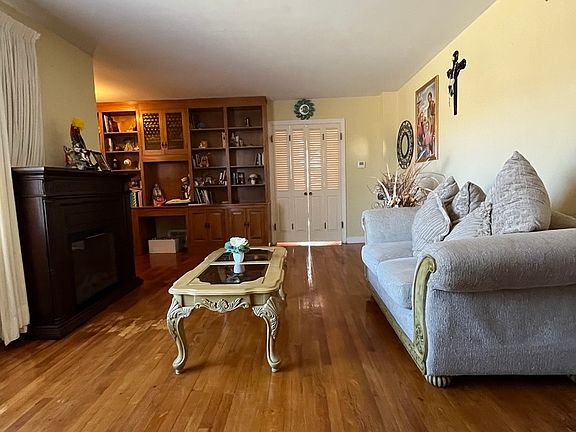 5th image of 2522 S 3rd Ave