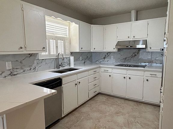 5th image of 1821 E 56th St
