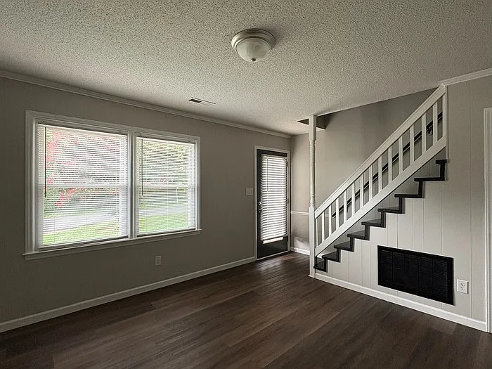 615 Linden St #4 — Photo 12