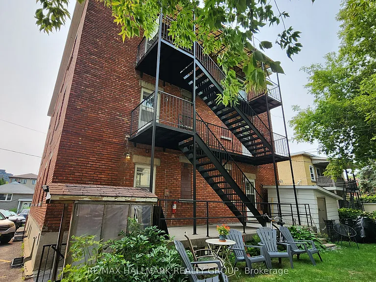125 Glenora St #3 — Photo 31