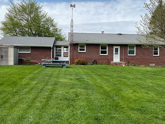 2nd image of 3200 Gretchen Dr NE