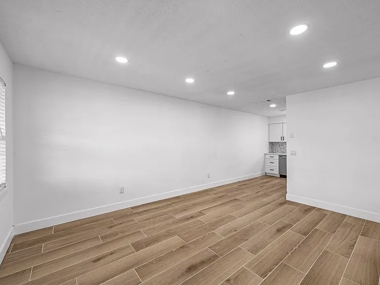 1400 Eudora Rd — Photo 4