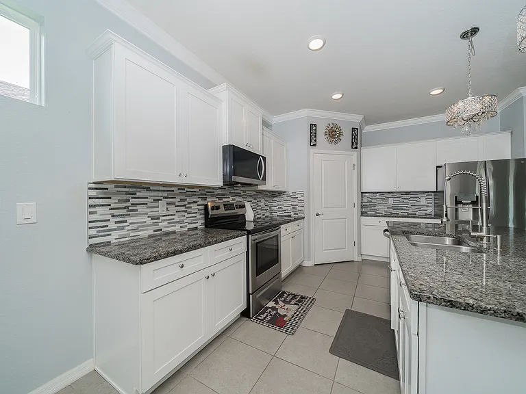 1092 Pipestone Pl — Photo 14